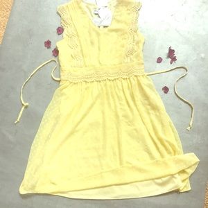 Yellow chiffon party dress by Speechless 14/16y
